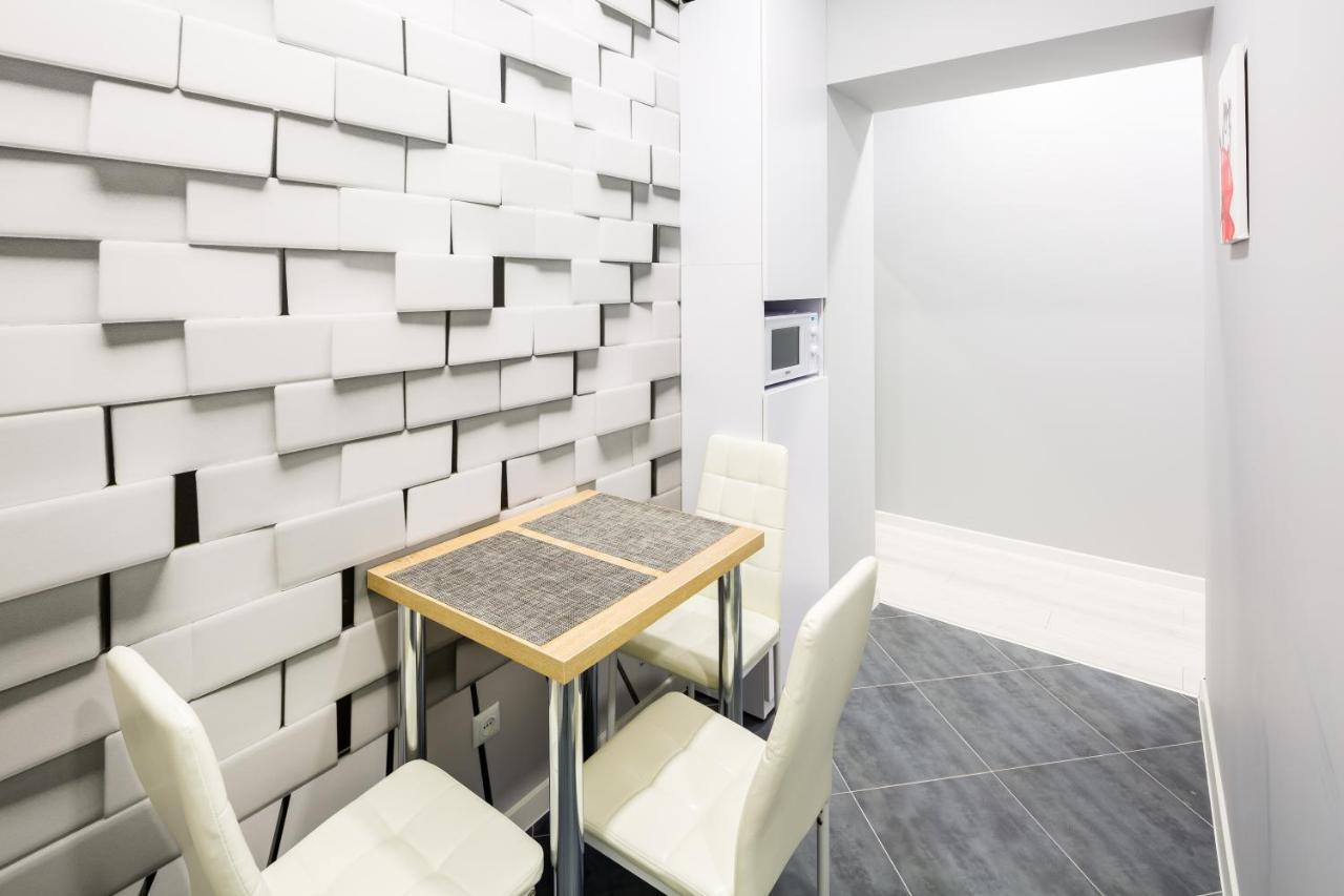 Leogrand Vip Apartments On Pidhirna 3 Lviv Extérieur photo